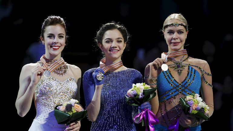 Евгения МЕДВЕДЕВА (слева) - победительница последнего чемпионата мира, Анна ПОГОРИЛАЯ (справа) - бронзовый призер. Фото REUTERS Евгения МЕДВЕДЕВА (слева) - победительница последнего чемпионата мира, Анна ПОГОРИЛАЯ (справа) - бронзовый призер. Фото REUTERS