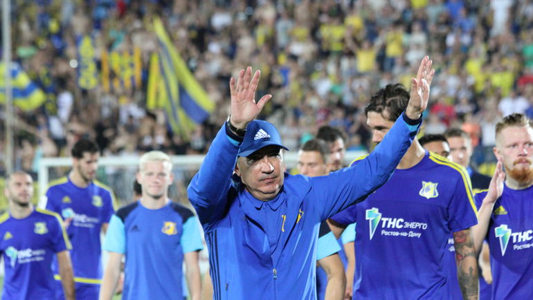 Курбан БЕРДЫЕВ уходил, но оставался в "Ростове" и летом, и по ходу нового сезона. Фото Григорий БОЧКАРЕВ