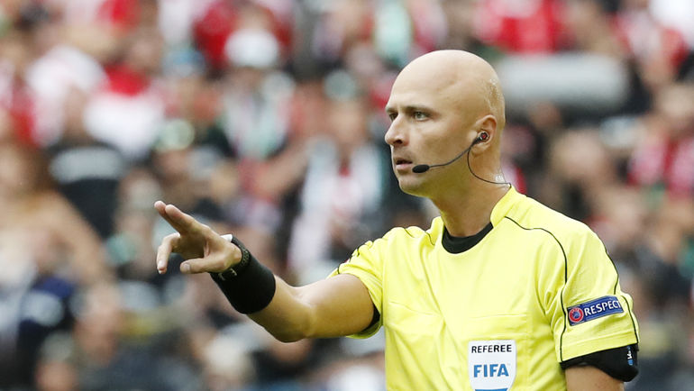 Сергей КАРАСЕВ на Euro-2016. Фото REUTERS Сергей КАРАСЕВ на Euro-2016. Фото REUTERS