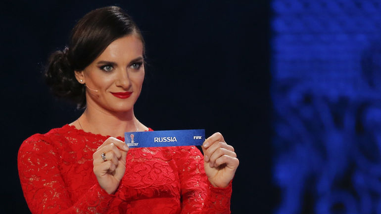 Двукратная олимпийская чемпионка Елена ИСИНБАЕВА. Фото REUTERS Двукратная олимпийская чемпионка Елена ИСИНБАЕВА. Фото REUTERS