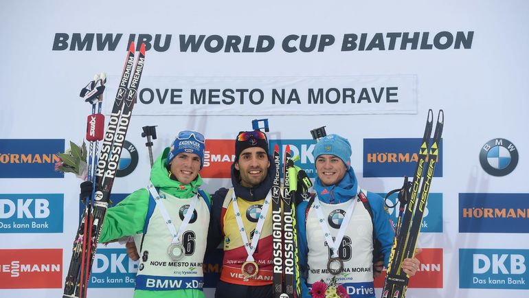 Антон БАБИКОВ (справа) на подиуме с Мартеном ФУРКАДОМ (в центре) и Симоном ШЕМПОМ. Фото AFP Антон БАБИКОВ (справа) на подиуме с Мартеном ФУРКАДОМ (в центре) и Симоном ШЕМПОМ. Фото AFP