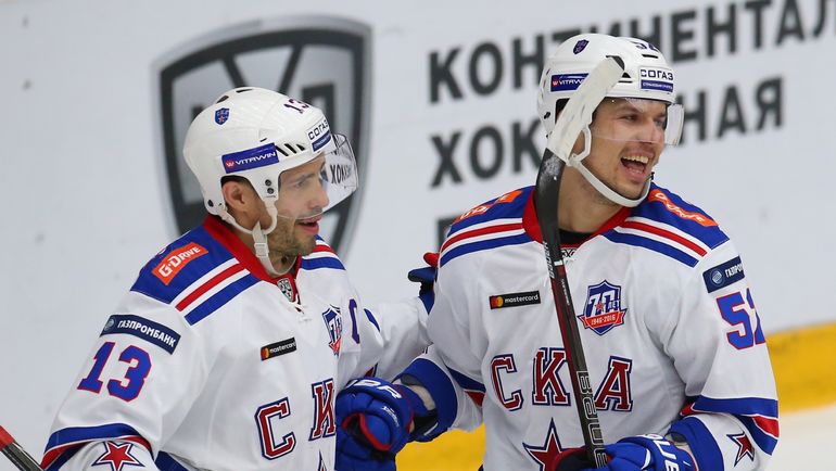 Павел ДАЦЮК (слева). Фото photo.khl.ru Павел ДАЦЮК (слева). Фото photo.khl.ru